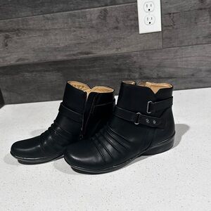 Women’s low boots!!
